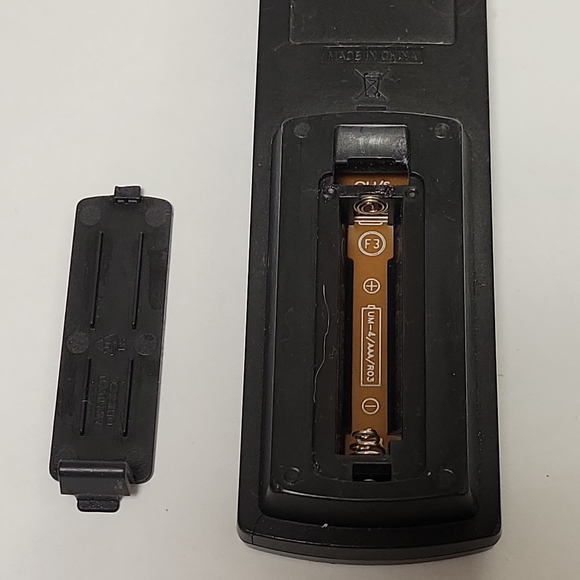 LG Blu-Ray Disc Player Remote, AK873896401.. UNTESTED. - Picture 5 of 5